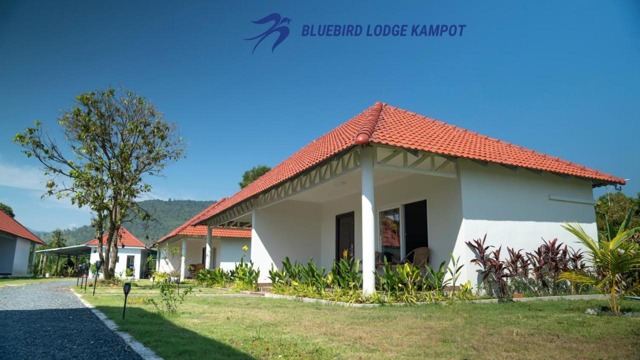 Bluebird Lodge 贡布 外观 照片